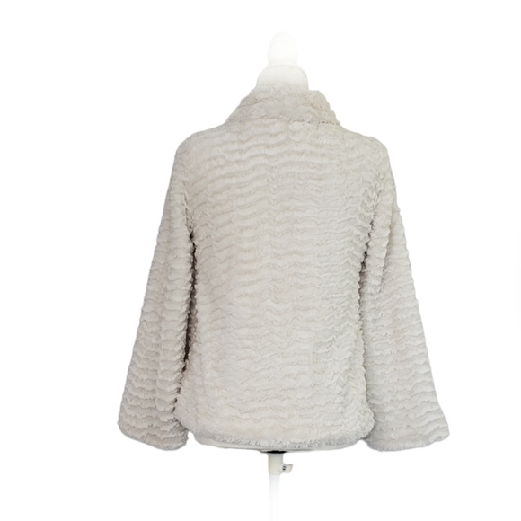COPY - 🎉HP🎉Patagonia Pelage Fleece Jacket in Raw Linen - Picture 7 of 14